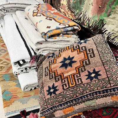 The Art of the Flatweave: A Complete Guide to Authentic Kilim Rugs